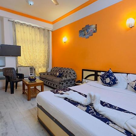 Hotel Indore Palace - Feel At Home Shirdi Esterno foto