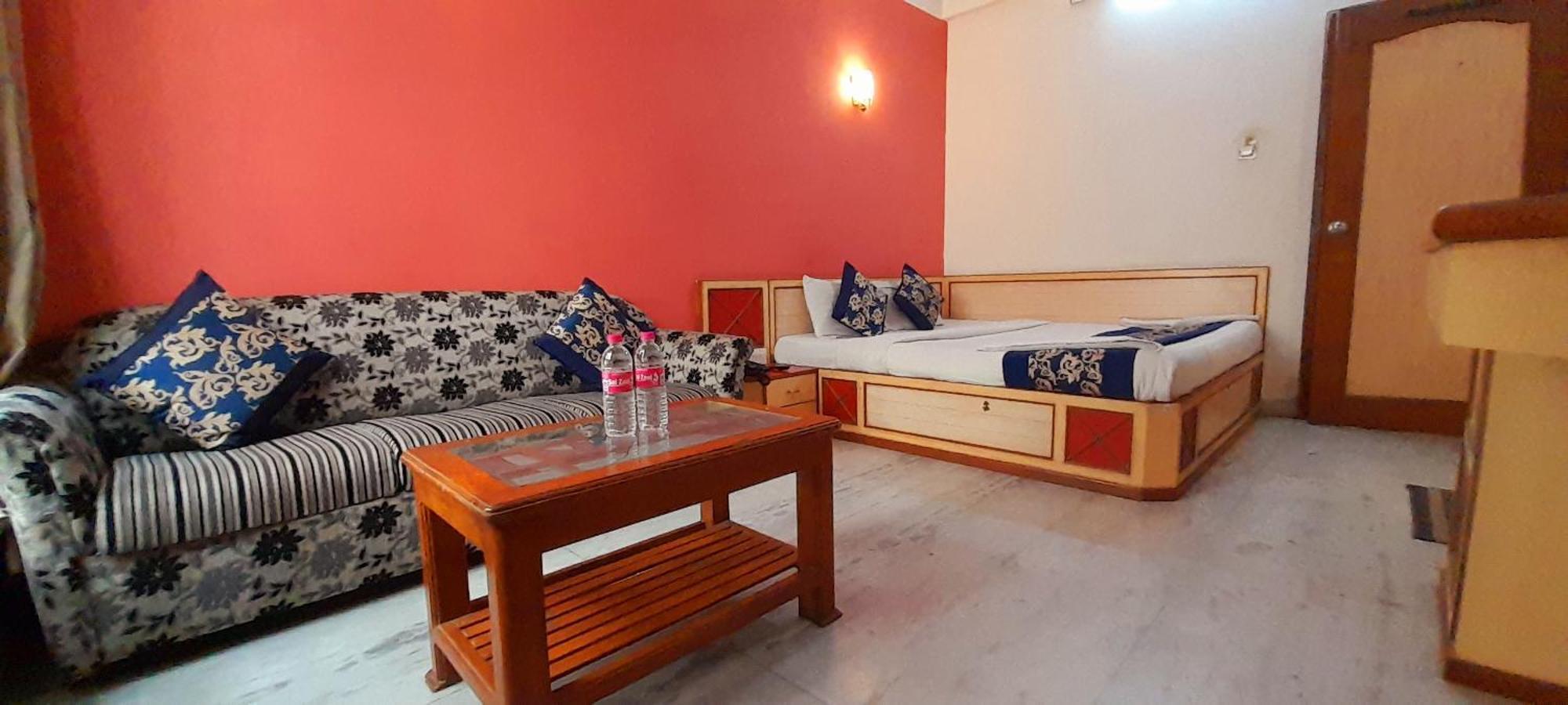 Hotel Indore Palace - Feel At Home Shirdi Esterno foto