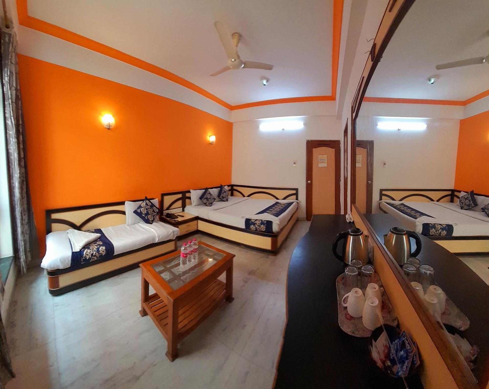 Hotel Indore Palace - Feel At Home Shirdi Esterno foto