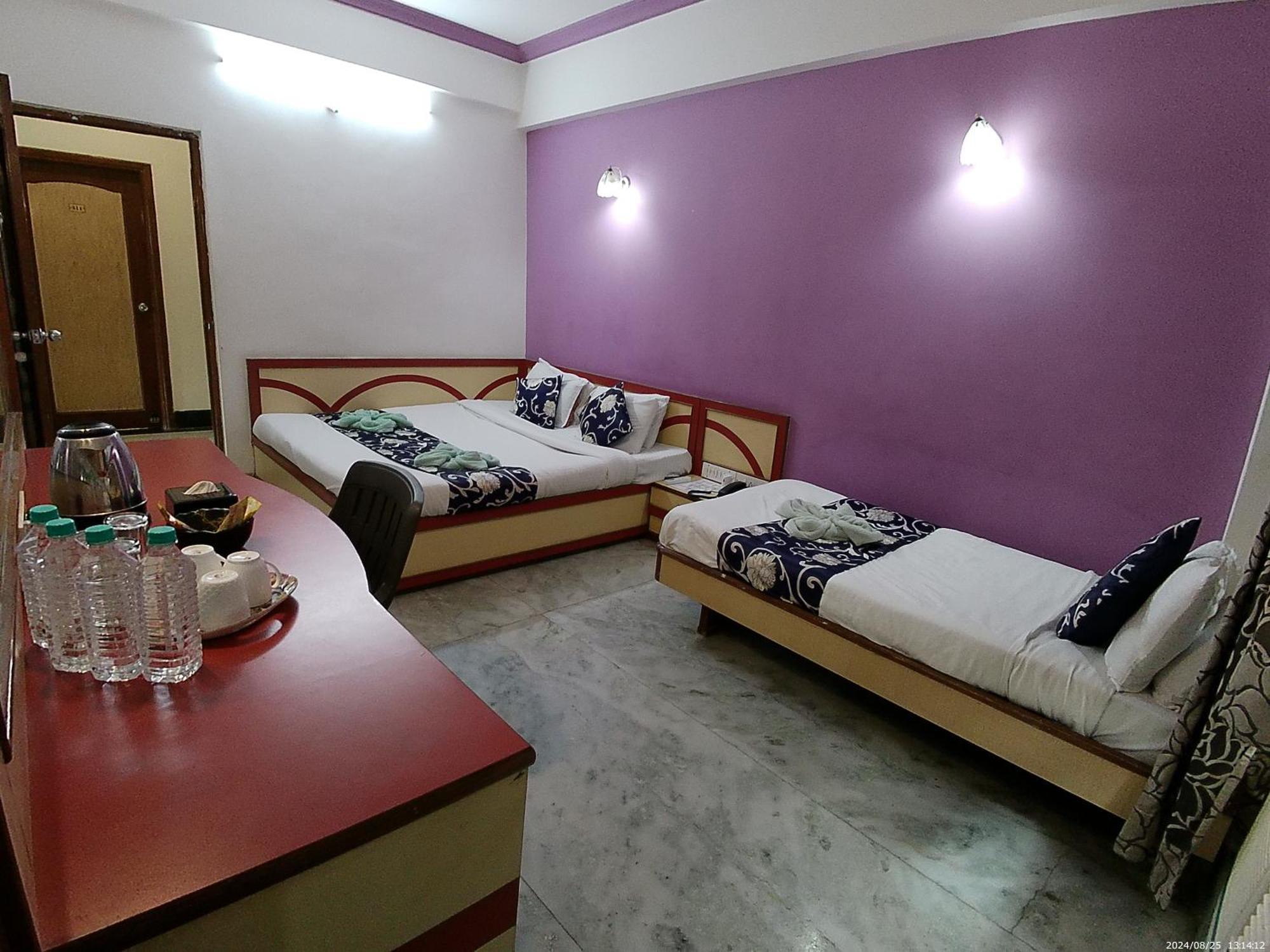 Hotel Indore Palace - Feel At Home Shirdi Esterno foto