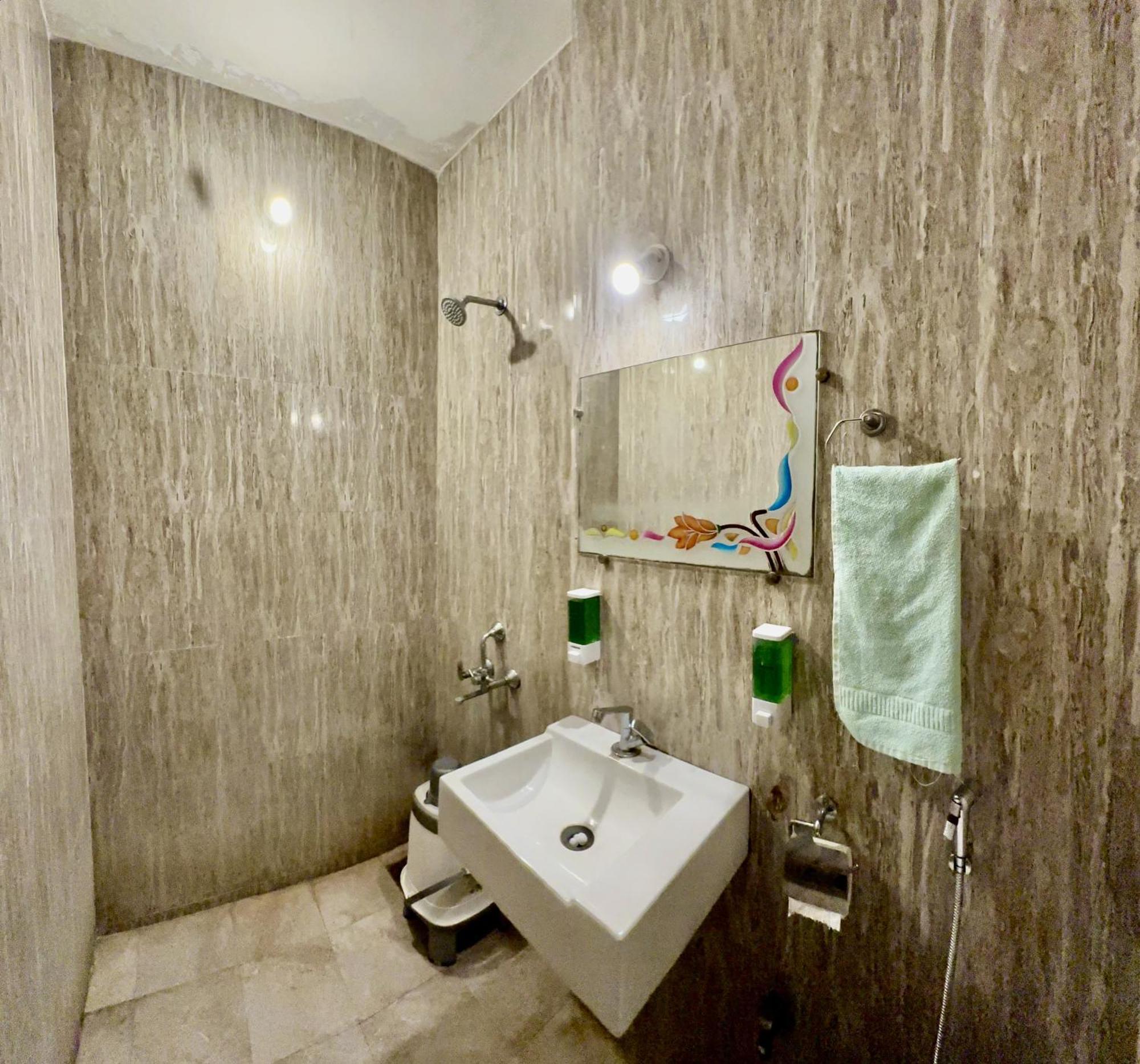 Hotel Indore Palace - Feel At Home Shirdi Esterno foto