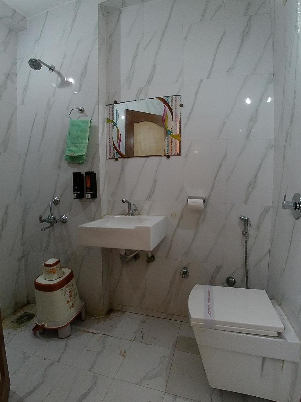 Hotel Indore Palace - Feel At Home Shirdi Esterno foto