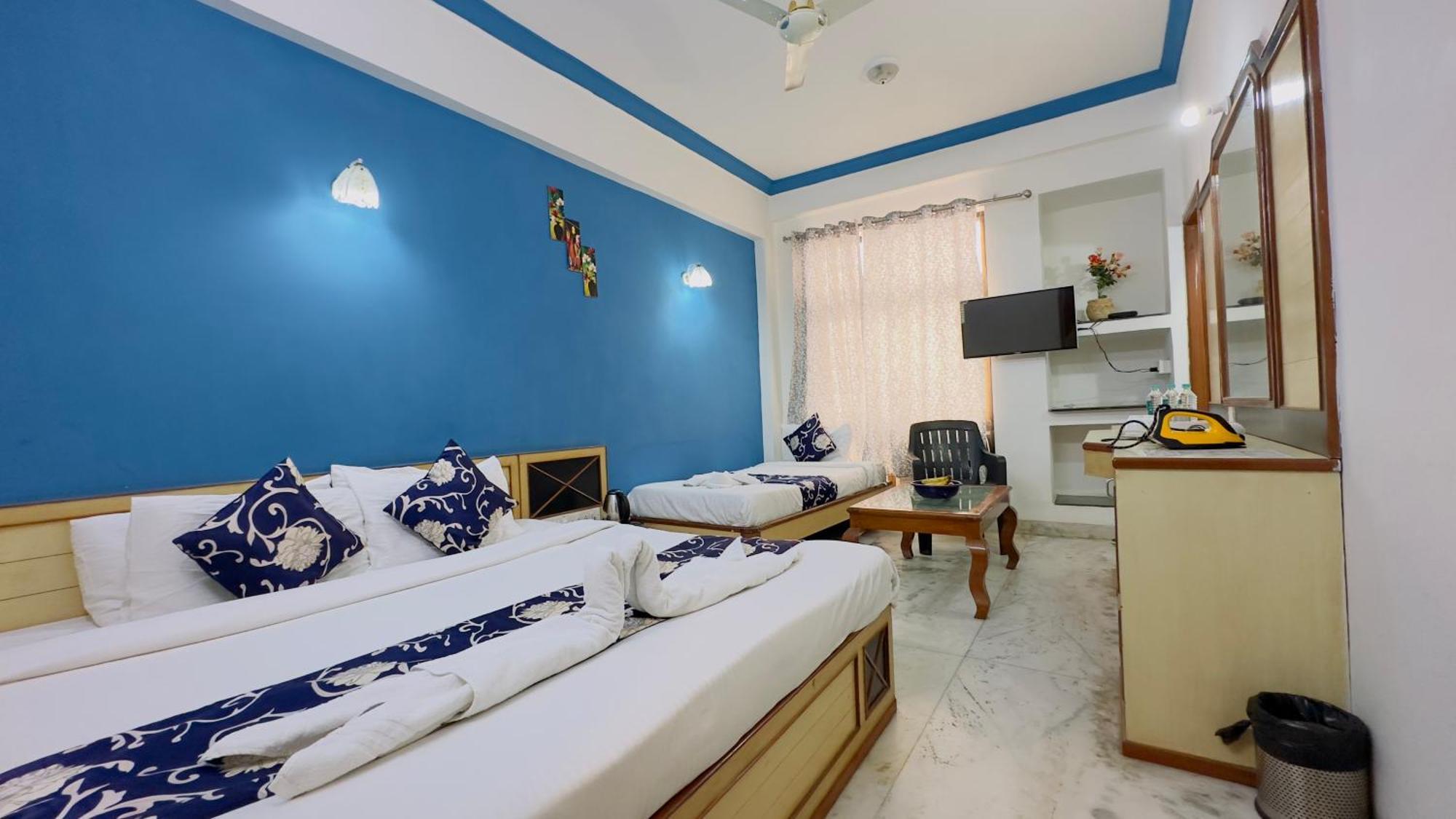 Hotel Indore Palace - Feel At Home Shirdi Esterno foto