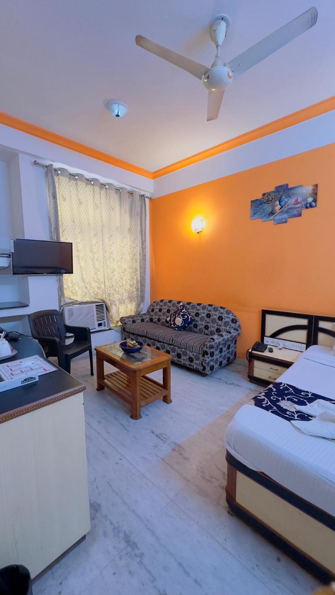 Hotel Indore Palace - Feel At Home Shirdi Esterno foto
