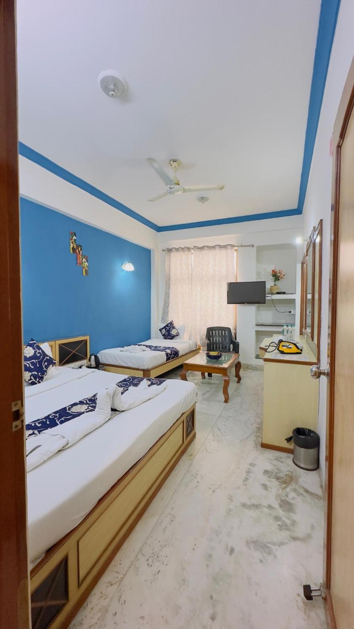 Hotel Indore Palace - Feel At Home Shirdi Esterno foto
