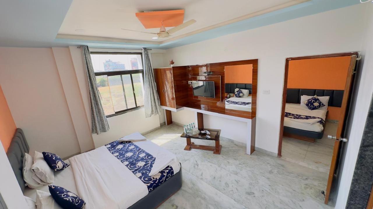 Hotel Indore Palace - Feel At Home Shirdi Esterno foto