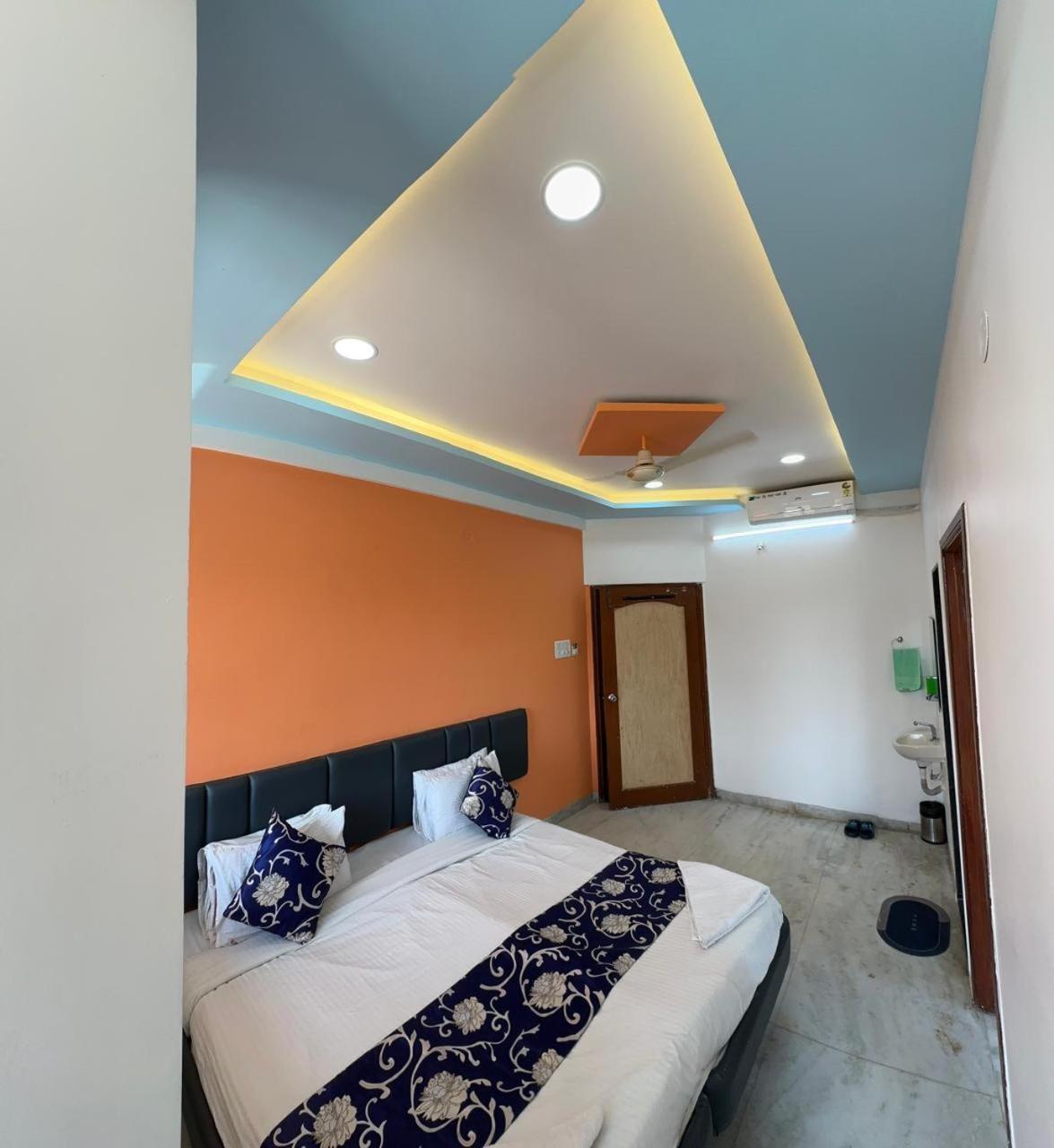 Hotel Indore Palace - Feel At Home Shirdi Esterno foto
